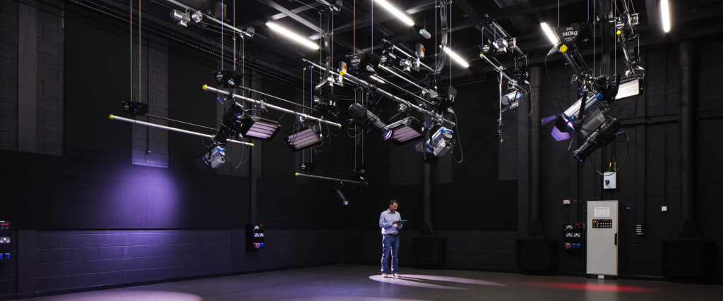 Lightroom (untitled-1.jpg and 21 others)